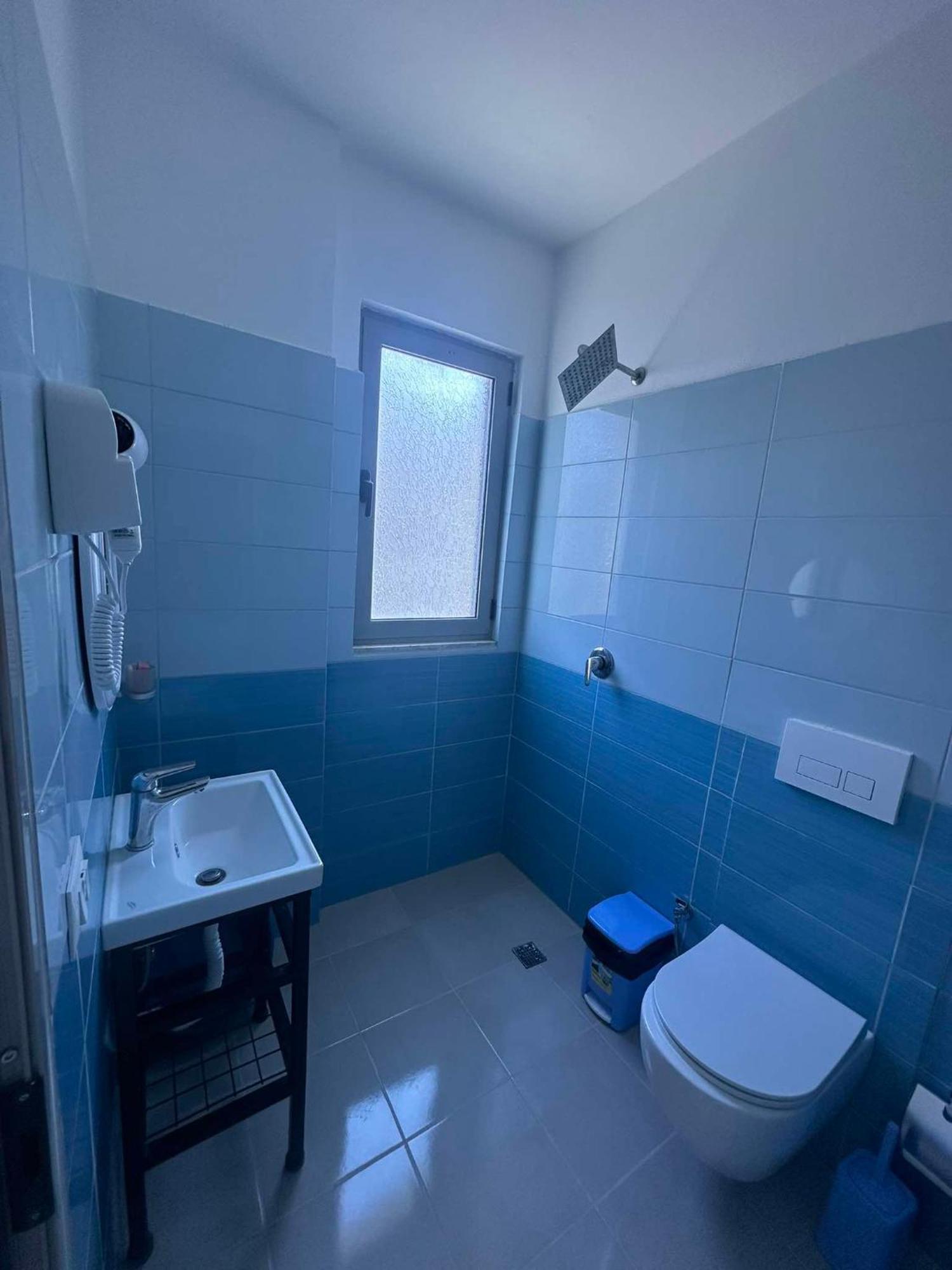 Deor Hotel Shëngjin Esterno foto