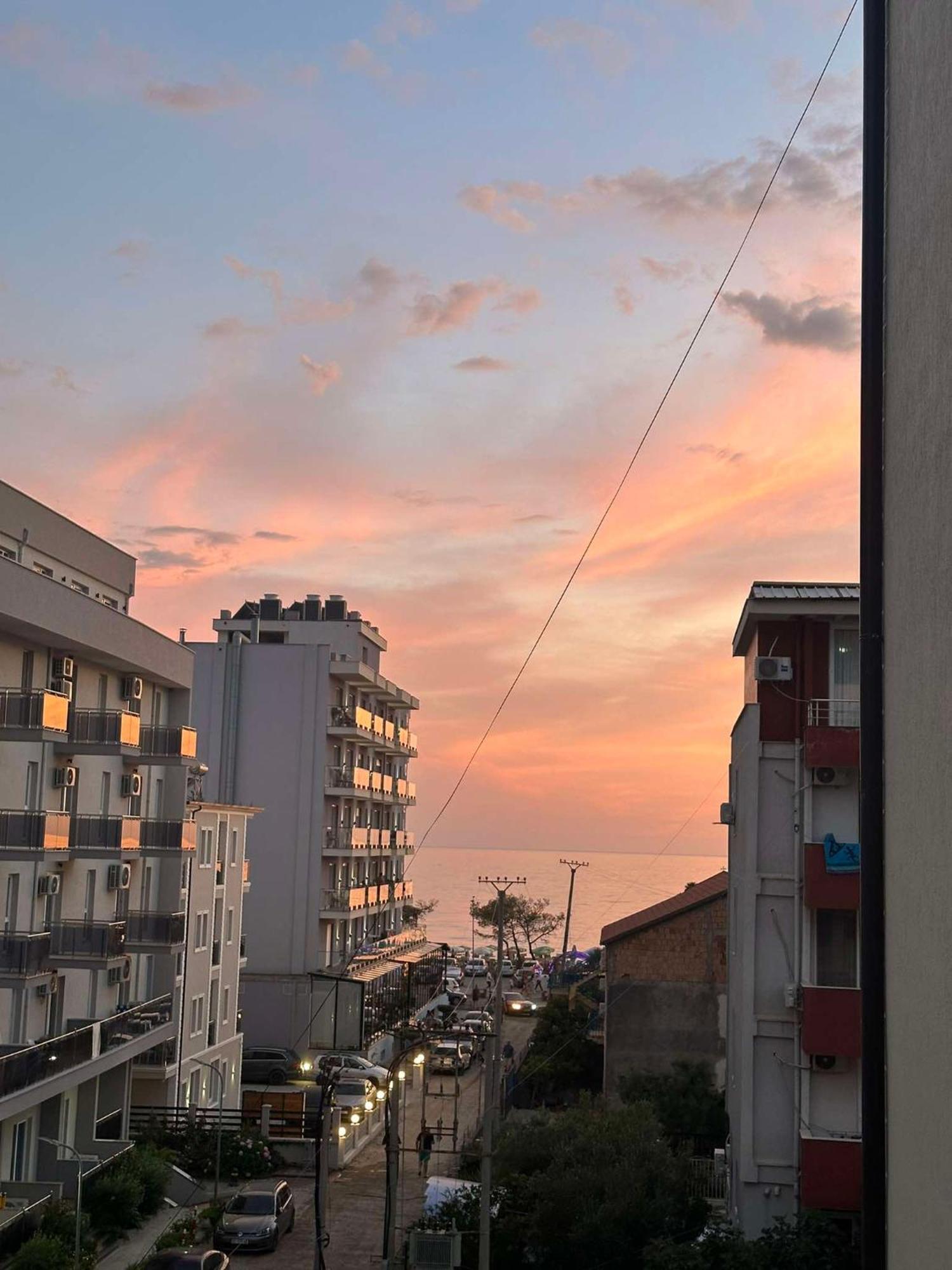 Deor Hotel Shëngjin Esterno foto