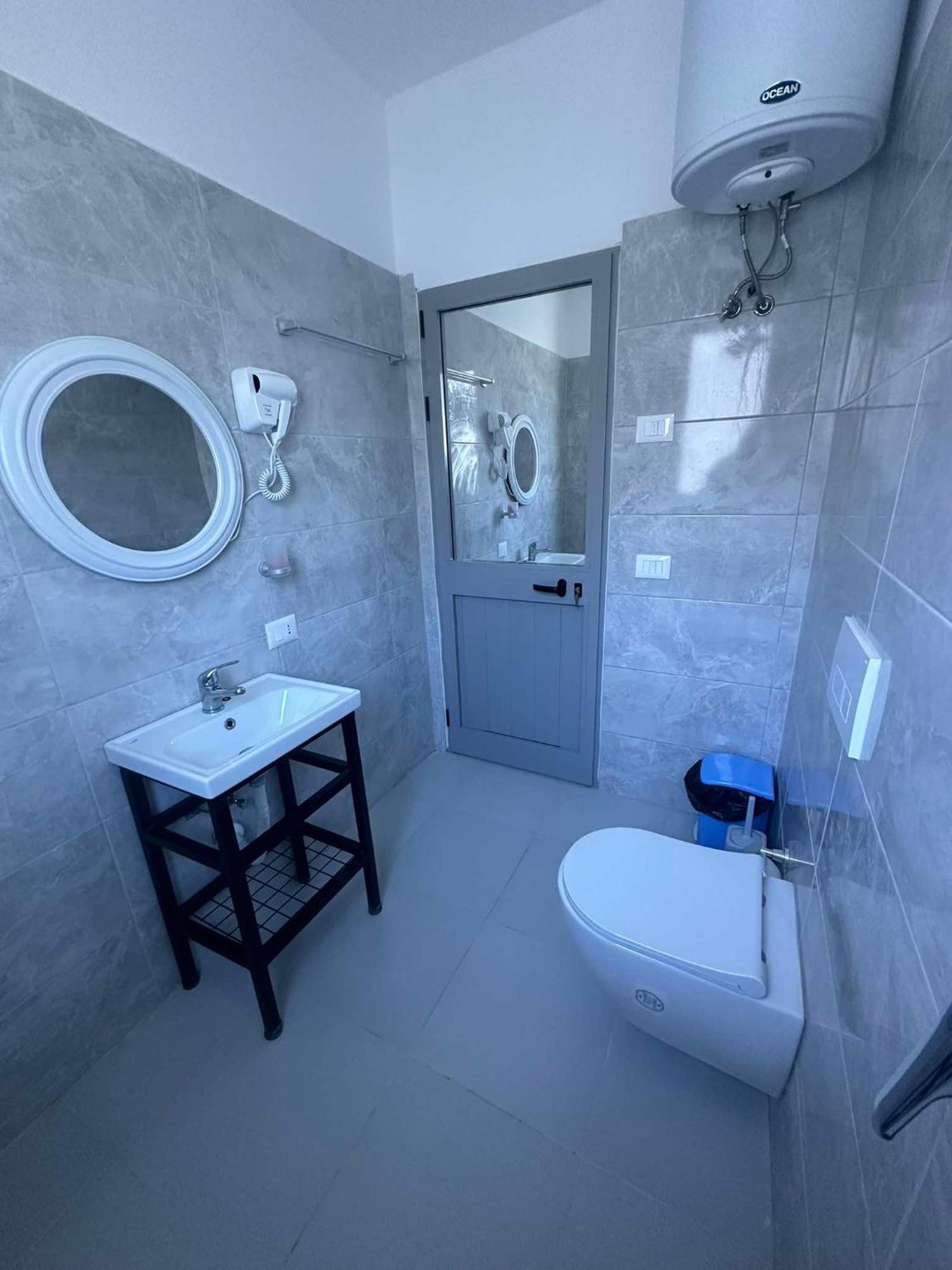 Deor Hotel Shëngjin Esterno foto