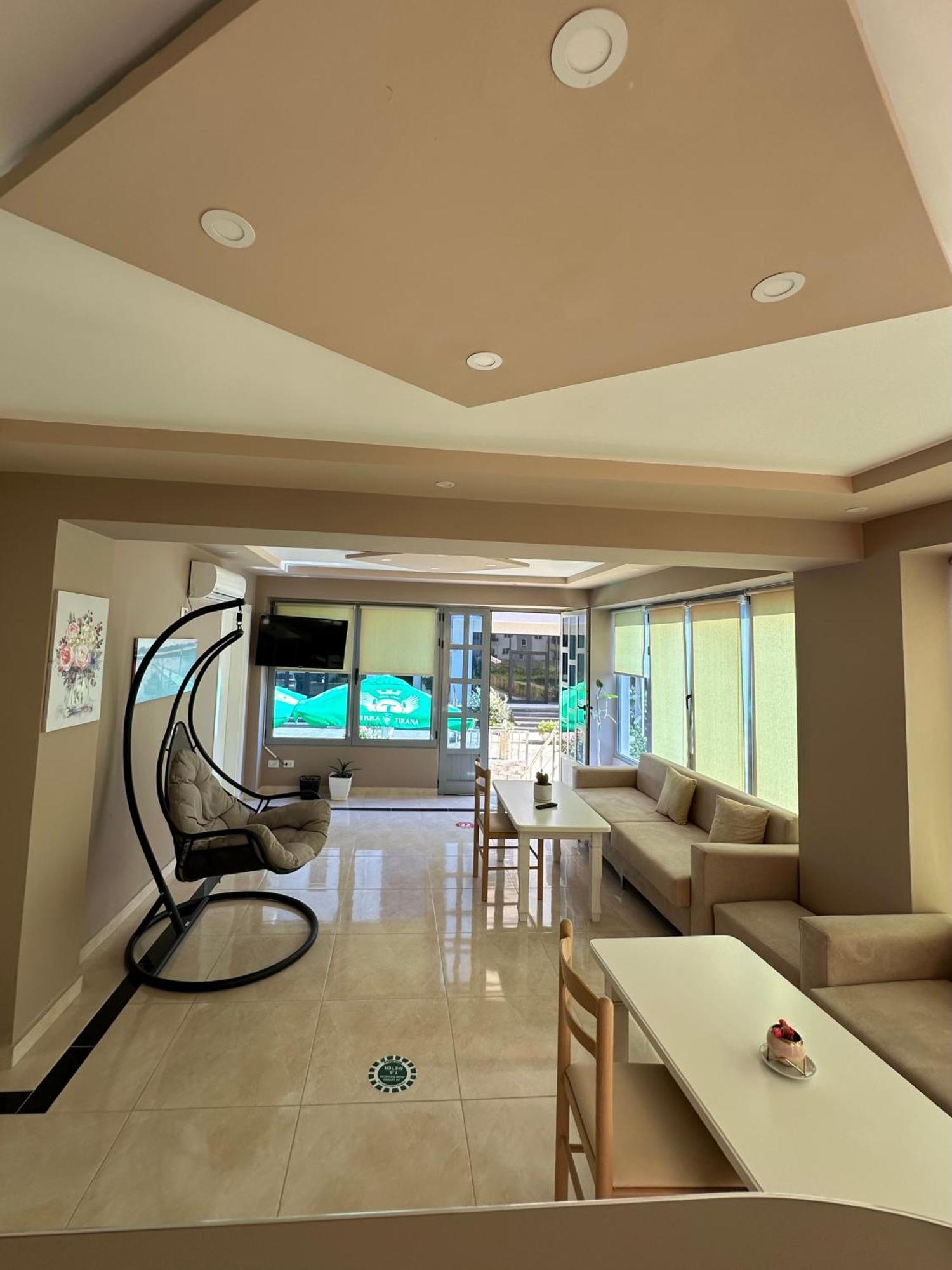 Deor Hotel Shëngjin Esterno foto