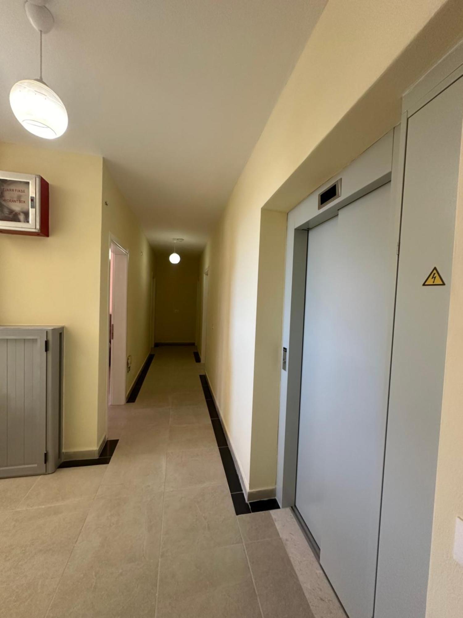 Deor Hotel Shëngjin Esterno foto